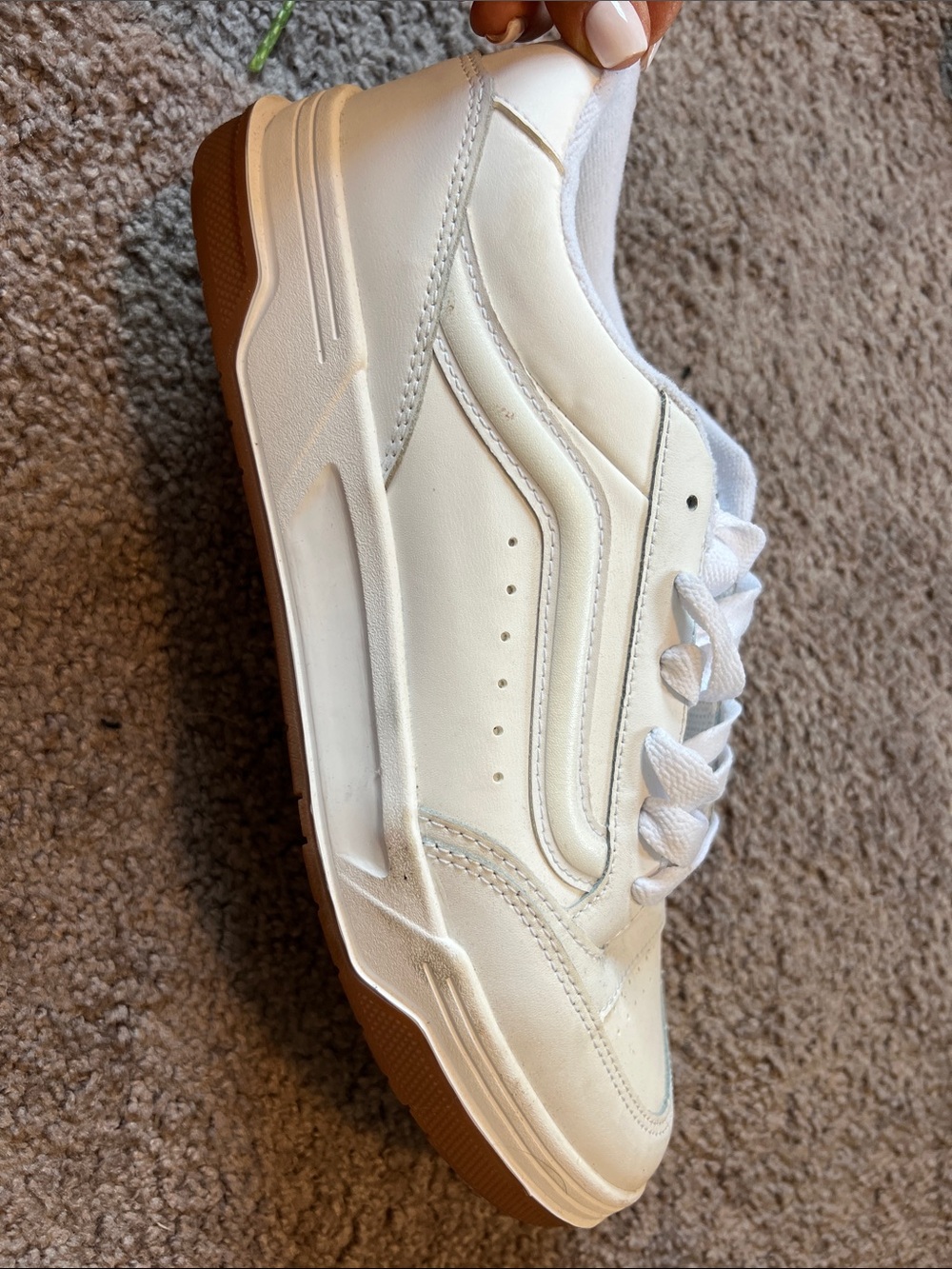 Vans White Low-Top Sneakers size 10.5. Brand New. Never been worn. - Picture 2 of 3